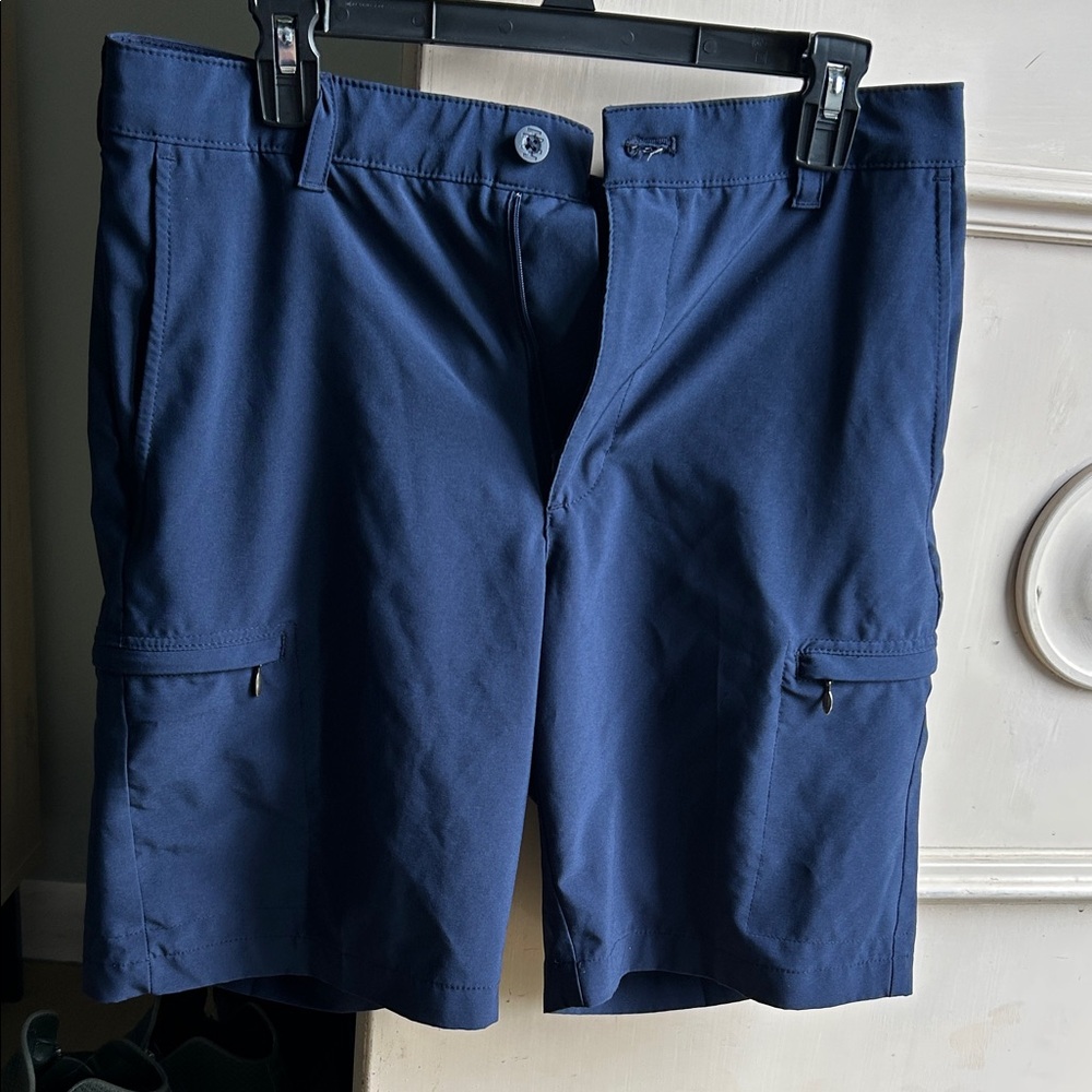 Izod Men's Navy Cargo Shorts with Zip Pockets